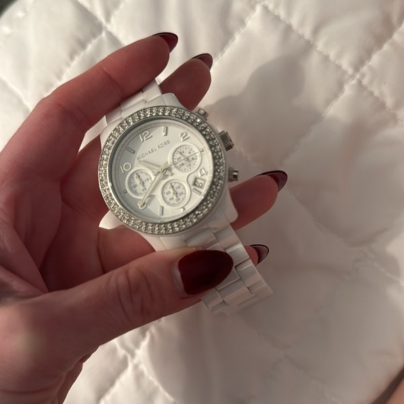 Michael Kors White Ceramic Chronograph Watch - Picture 5 of 5